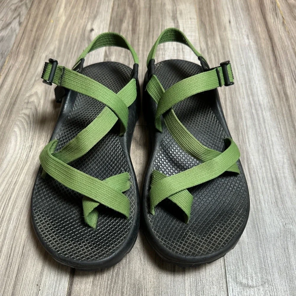 Chaco Men's Z/2 Classic Green Strappy Hiking Sandals Vibram Sole Size 10